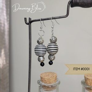 Lightweight & Bold- Dangle- Trendsetter Earrings